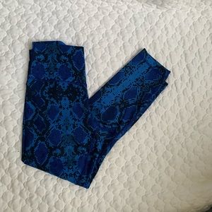 LULULEMON HIGH WAISTED LEGGINGS